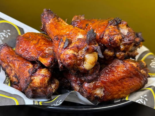 mr-wingz-restaurant-Signature Wings